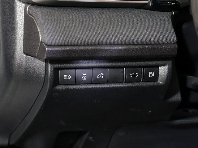Used 2025 Toyota Camry LE FWD image 24