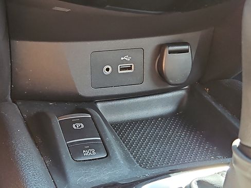 Certified 2019 Nissan Rogue SV w/ Premium Package AWD/4WD image 22