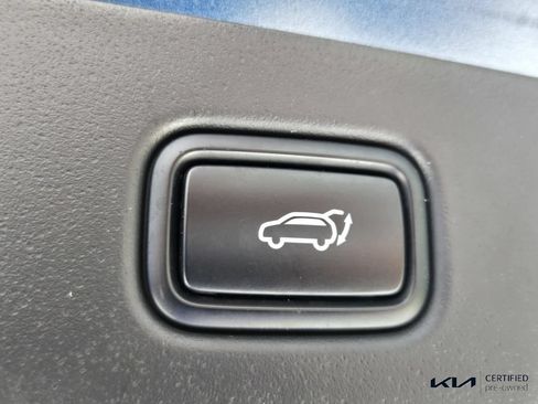 Certified 2024 Kia Niro Wind FWD image 14