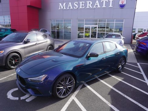 Used 2024 Maserati Ghibli Trofeo image 9
