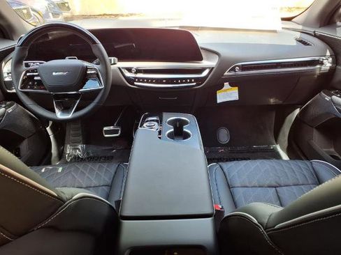 New 2026 Cadillac Lyriq V image 11