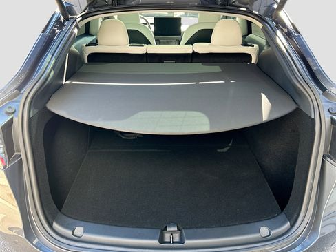Used 2023 Tesla Model Y Performance image 10