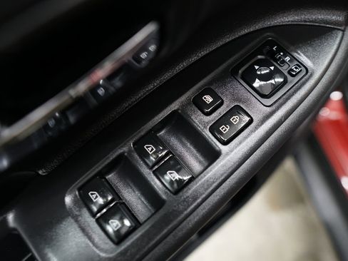 Used 2019 Mitsubishi Outlander SEL AWD/4WD image 19
