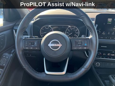 Used 2023 Nissan Rogue SL w/ SL Premium Package image 20