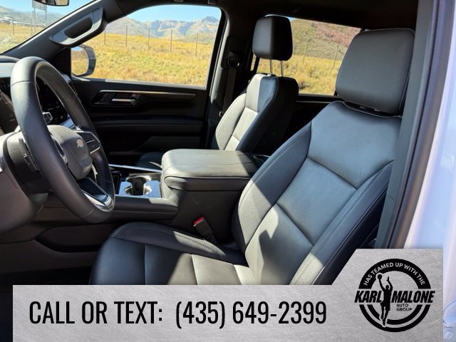 Used 2025 Chevrolet Suburban LT AWD/4WD image 14