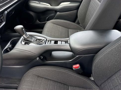 Used 2023 Honda HR-V LX image 21