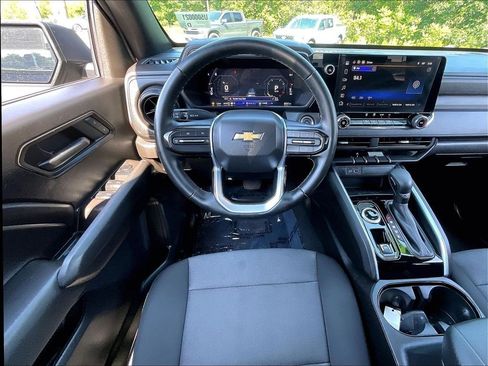 Used 2025 Chevrolet Colorado W/T w/ WT Custom Package AWD/4WD image 16