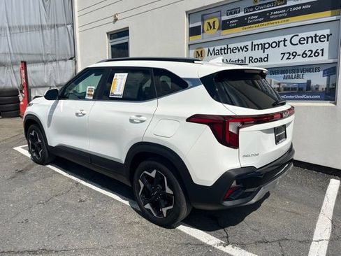Certified 2024 Kia Seltos EX AWD/4WD image 3
