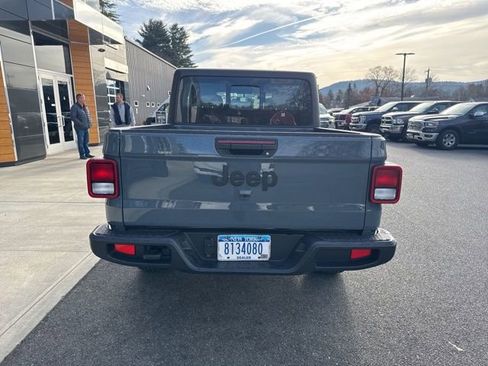 New 2026 Jeep Gladiator Sport AWD/4WD image 5