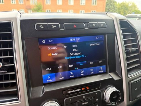 Used 2020 Ford F150 Lariat w/ Equipment Group 502A Luxury AWD/4WD image 16