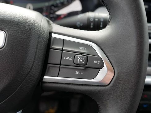 Used 2024 Jeep Compass Latitude image 26