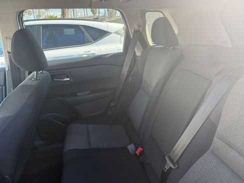 Used 2025 Nissan Rogue SV image 41