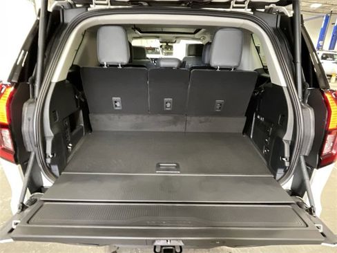 New 2025 Ford Expedition Active image 25