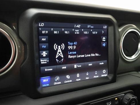 Used 2023 Jeep Wrangler Sahara image 13