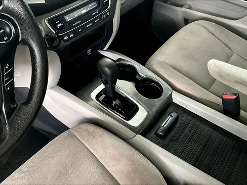 Used 2016 Honda Pilot LX image 15