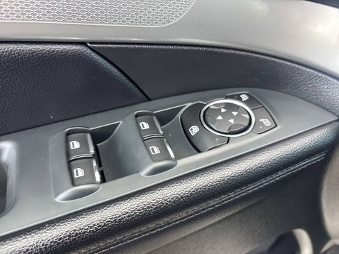 Used 2016 Ford Explorer XLT w/ Equipment Group 202A image 14