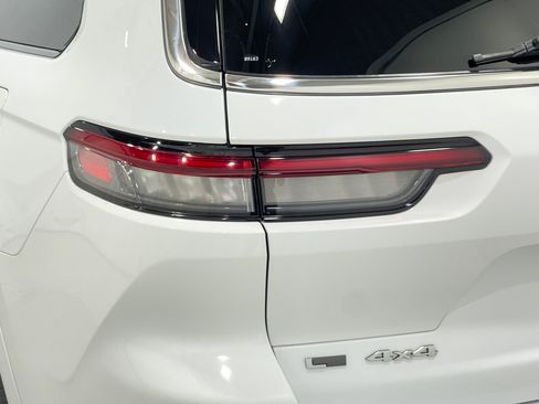 Used 2021 Jeep Grand Cherokee L Overland w/ Advanced Protech Group III image 37