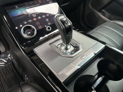 Used 2020 Land Rover Range Rover Evoque SE image 22