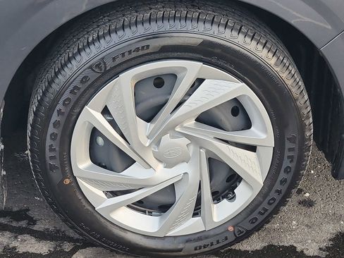 Used 2025 Subaru Impreza 2.0i image 8