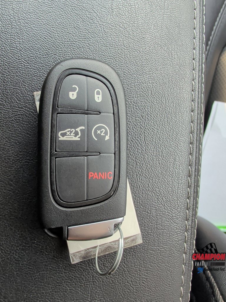 Used 2023 Jeep Cherokee Altitude Lux AWD/4WD image 41