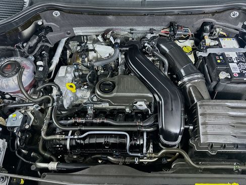 Used 2025 Volkswagen Taos S image 31