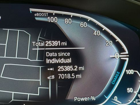 Used 2023 BMW 530e w/ Executive Package RWD image 8