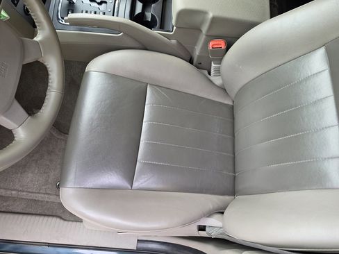 Used 2005 Jeep Grand Cherokee Laredo image 35