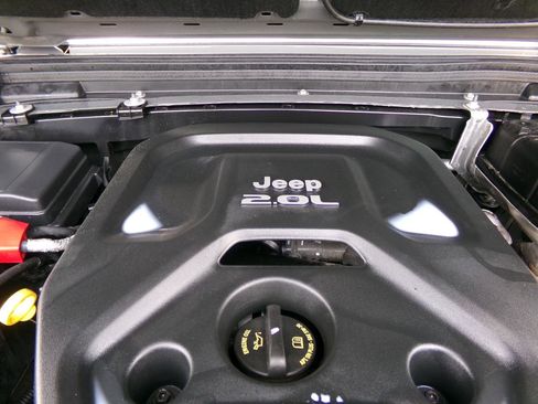 Used 2019 Jeep Wrangler Unlimited Sport S AWD/4WD image 30