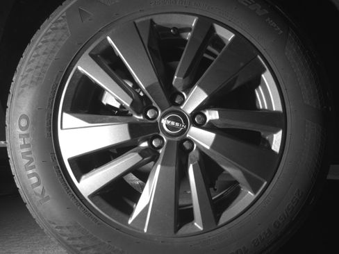 Used 2025 Nissan Pathfinder SV image 15