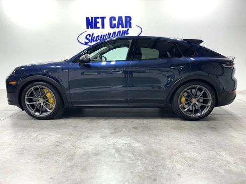 Used 2024 Porsche Cayenne Turbo GT image 3