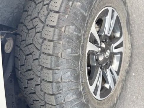 Used 2019 Toyota Tacoma TRD Sport w/ TRD Premium Sport Package image 8