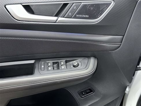 Used 2024 Volkswagen Atlas Cross Sport SEL Premium R-Line image 20