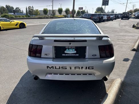 Used 2002 Ford Mustang GT RWD image 5