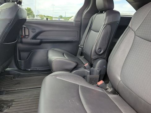 Used 2023 Toyota Sienna XLE Woodland Edition AWD/4WD image 11