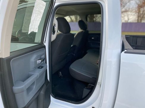 Used 2024 RAM 1500 Classic SLT image 18