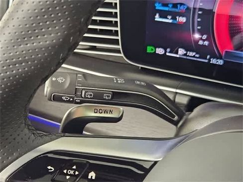 Used 2025 Mercedes-Benz GLE 53 AMG 4MATIC image 26