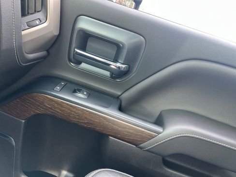 Used 2018 GMC Sierra 2500 Denali w/ Duramax Plus Package image 32