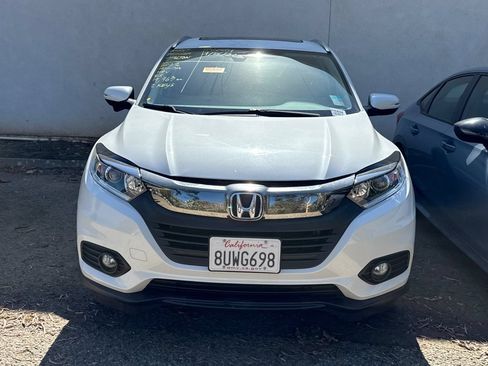 Used 2021 Honda HR-V EX image 3