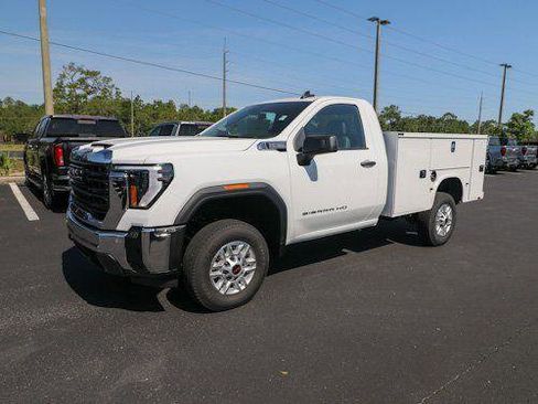 New 2025 GMC Sierra 2500 Pro w/ Convenience Package AWD/4WD image 4