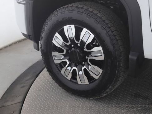Used 2026 GMC Sierra 2500 Denali w/ Denali Reserve Package AWD/4WD image 13