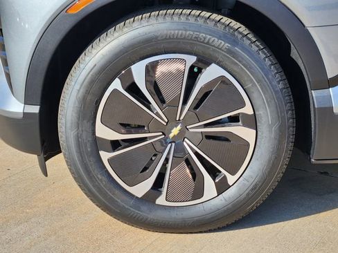 New 2026 Chevrolet Blazer EV LT image 17