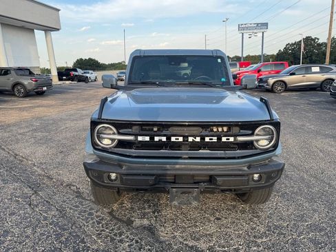 Used 2024 Ford Bronco Outer Banks AWD/4WD image 2