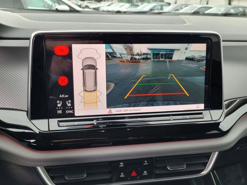 New 2026 Volkswagen Atlas Peak Edition image 10