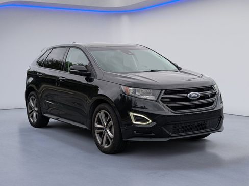 Used 2015 Ford Edge Sport w/ Equipment Group 401A FWD image 3
