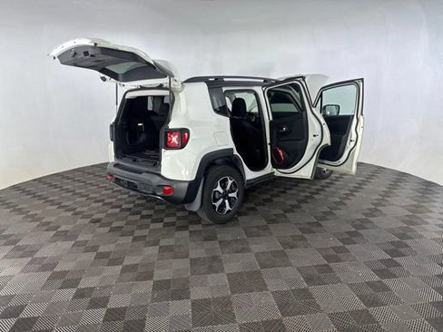 Used 2019 Jeep Renegade Trailhawk w/ Cold Weather Group II AWD/4WD image 17