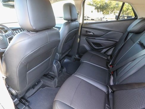 Used 2020 Buick Encore Preferred w/ Safety Package image 25