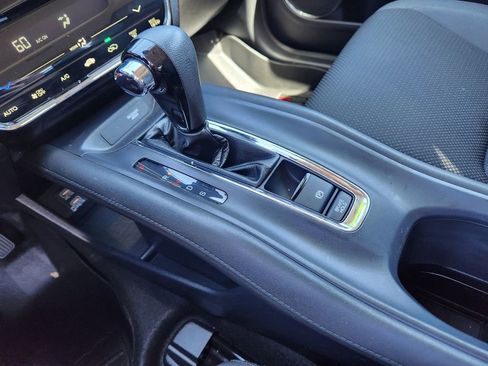 Used 2019 Honda HR-V EX image 22