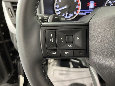 Used 2026 Nissan Rogue SV FWD image 19