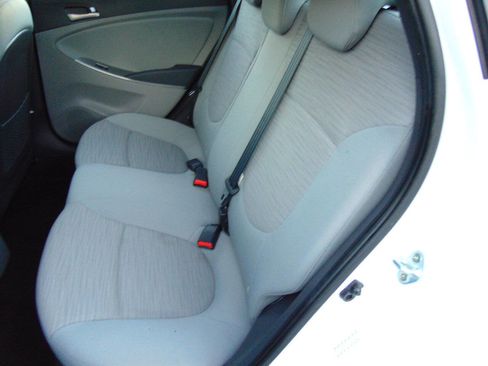 Used 2017 Hyundai Accent SE image 11