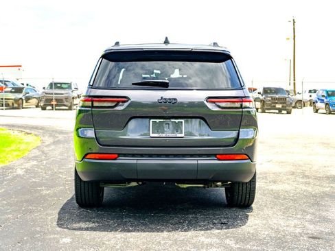 New 2025 Jeep Grand Cherokee L Altitude RWD image 8